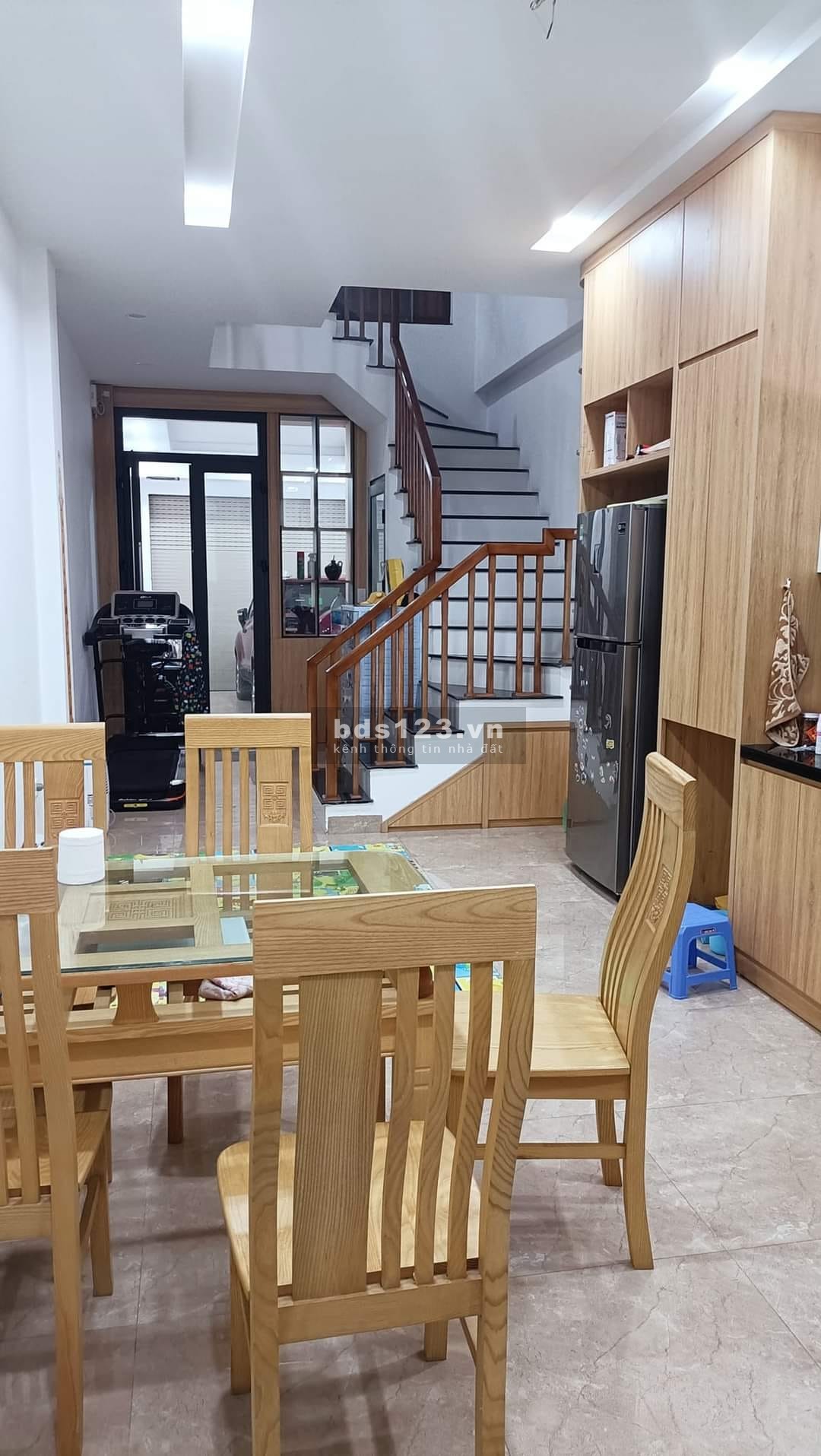 Bán nhà Mỹ Đình - Nam Từ Liêm. Mặt phố Thiên Hiền. 62m x 5T .Gara ô tô. Giá 10,9 tỷ