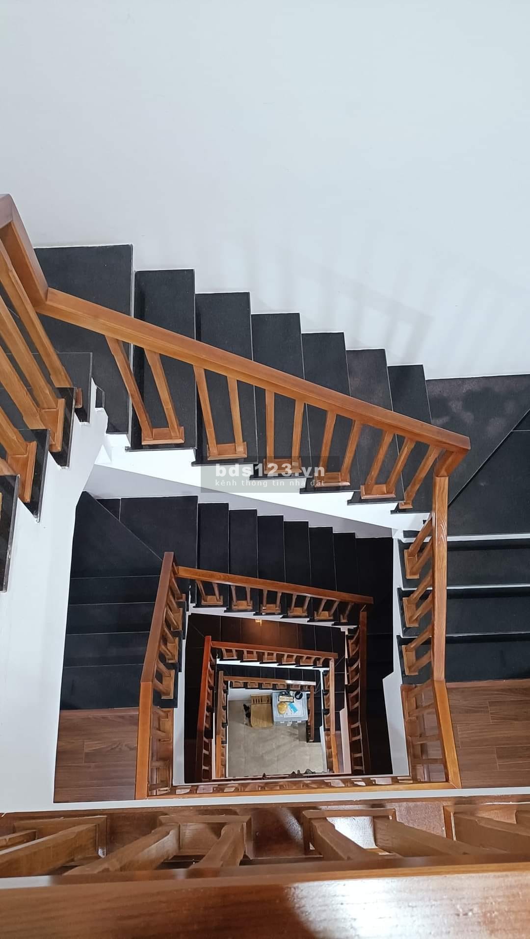 Bán nhà Mỹ Đình - Nam Từ Liêm. Mặt phố Thiên Hiền. 62m x 5T .Gara ô tô. Giá 10,9 tỷ