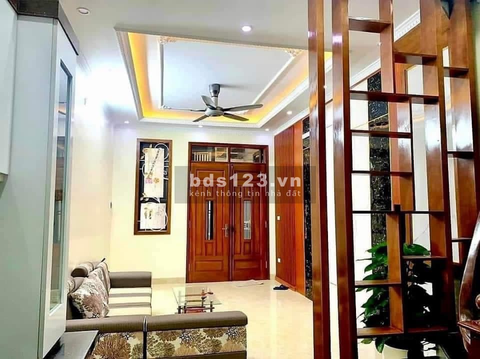 BÁN NHÀ SIÊU PHẨM #CẦU_GIẤY- NHỈNH 4 TỶ - 100M Ô TÔ ĐẬU, HỒ ĐIỀU HÒA, SÂN CHƠI