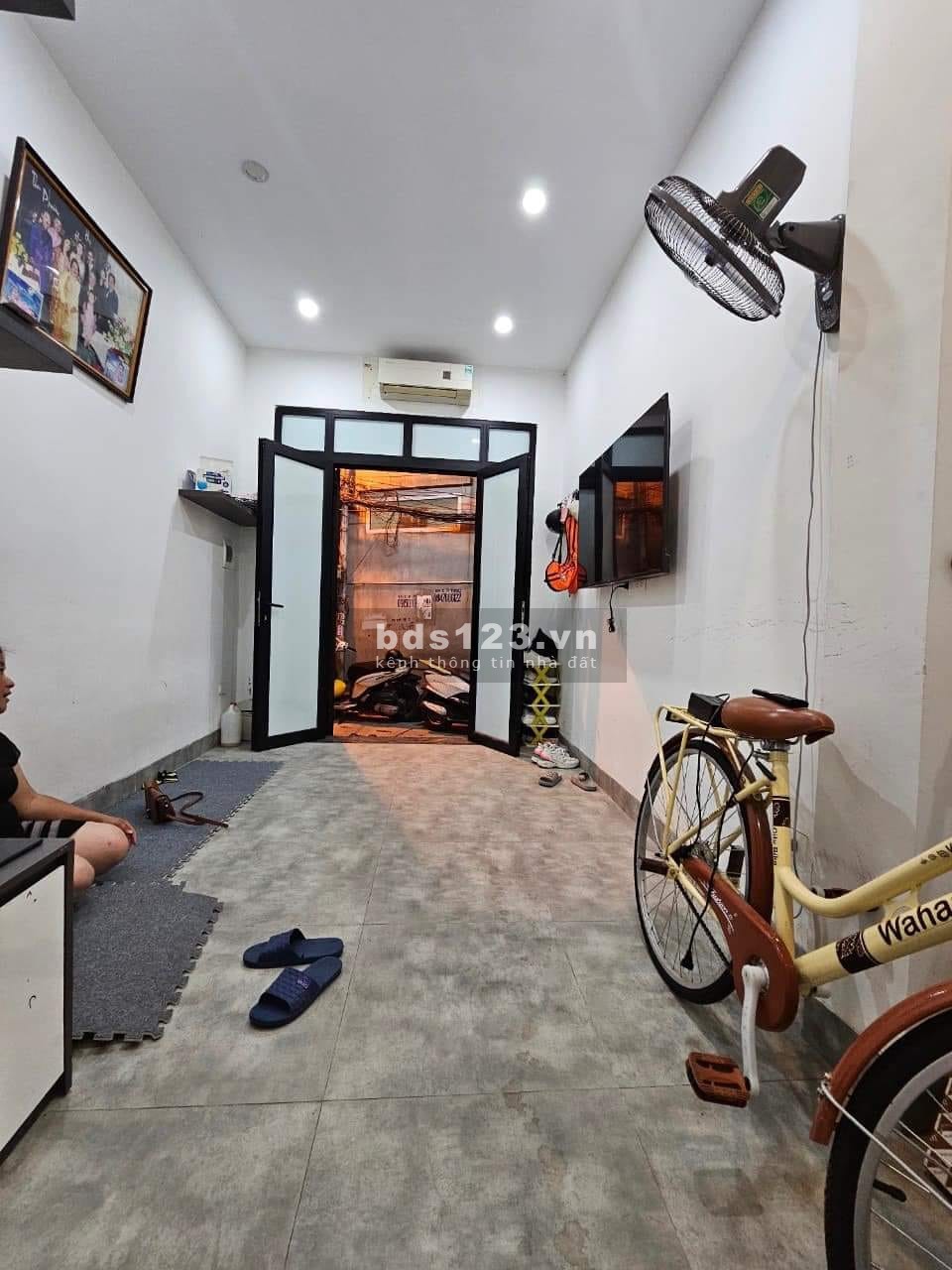 Bán nhà 25m2 *5 tầng Bạch Mai - Hai Bà Trưng - Lô Góc - GẦN PHỐ - GẦN OTO CHỈ CÓ 2.7 TỶ