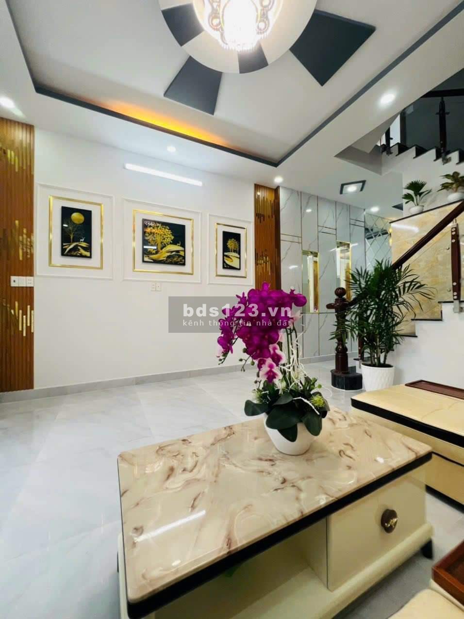 (TT Nhà Bè) Nhà mới 3 tầng 50m2, ngang 4.6m * 11m, 4pn, đường 6m, giá nhỉnh 4 tỷ