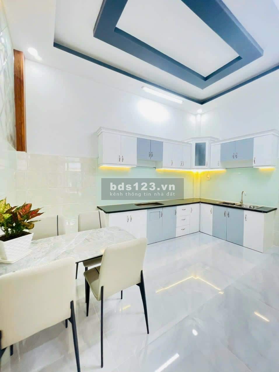 (TT Nhà Bè) Nhà mới 3 tầng 50m2, ngang 4.6m * 11m, 4pn, đường 6m, giá nhỉnh 4 tỷ