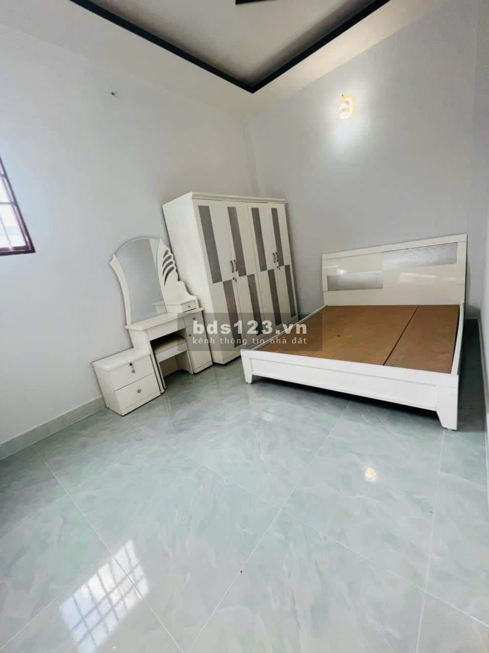 (TT Nhà Bè) Nhà mới 3 tầng 50m2, ngang 4.6m * 11m, 4pn, đường 6m, giá nhỉnh 4 tỷ