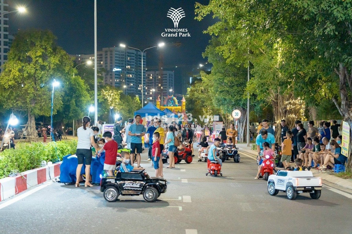 Bán gấp căn biệt thự đơn lập đơn giá rẻ nhất tại KĐT Vinhomes Q9 chỉ hơn 90tr/m2