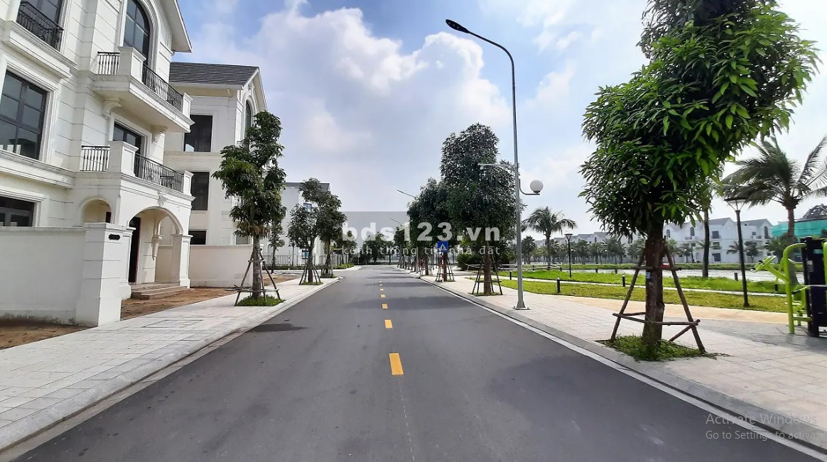 Bán biệt thự SAN HÔ view hồ Ngọc Trai giá 43.2 tỷ Vin Gia Lâm, Hà Nội (0985941715)