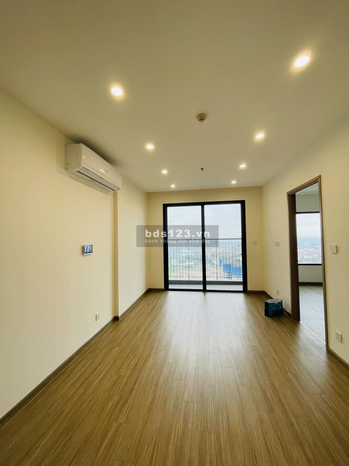 Bán căn hộ 2PN2WC tại Sakura Vinhomes Smart City nhận nhà ngay