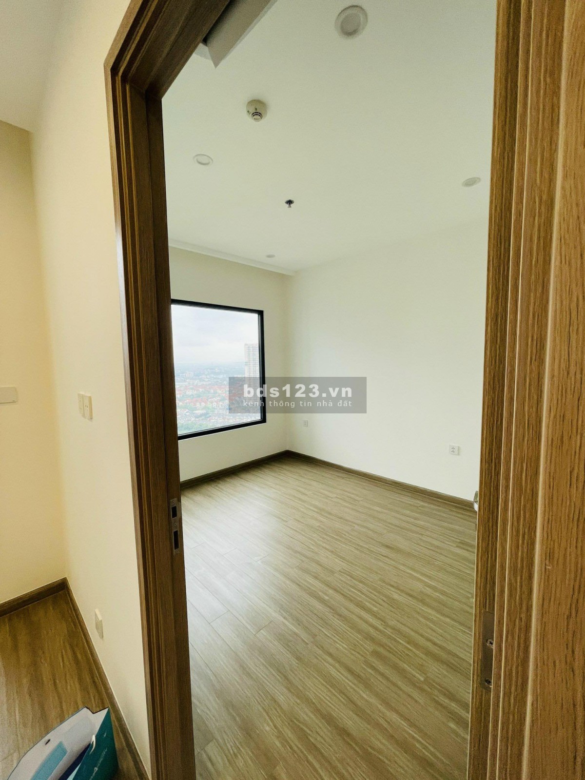 Bán căn hộ 2PN2WC tại Sakura Vinhomes Smart City nhận nhà ngay