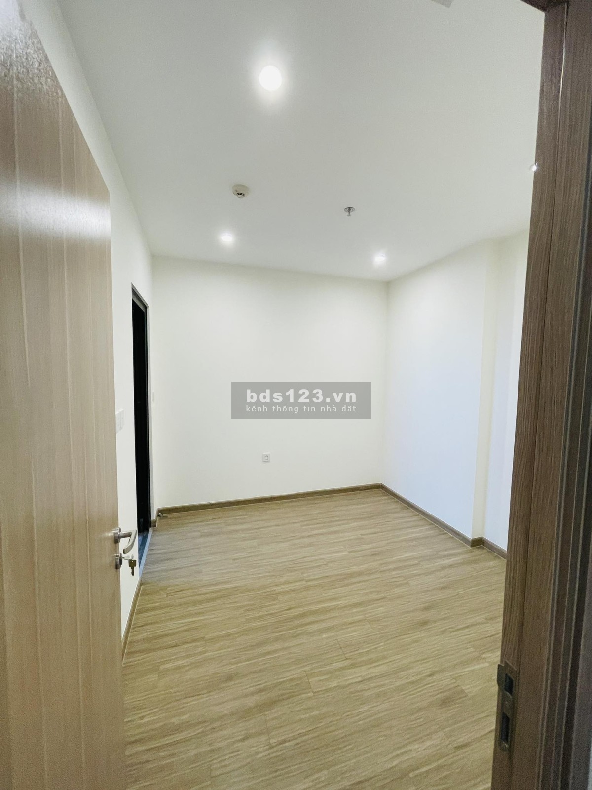 Bán căn hộ 2PN2WC tại Sakura Vinhomes Smart City nhận nhà ngay