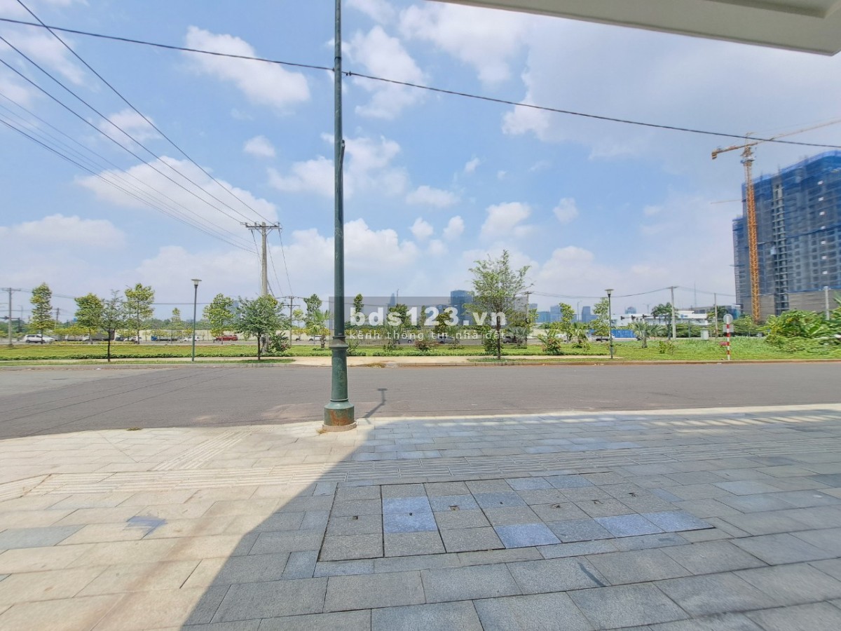 Cho thuê Shophouse Dverano giá 120 triệu khu mới, tiện ích hồ bơi đẹp