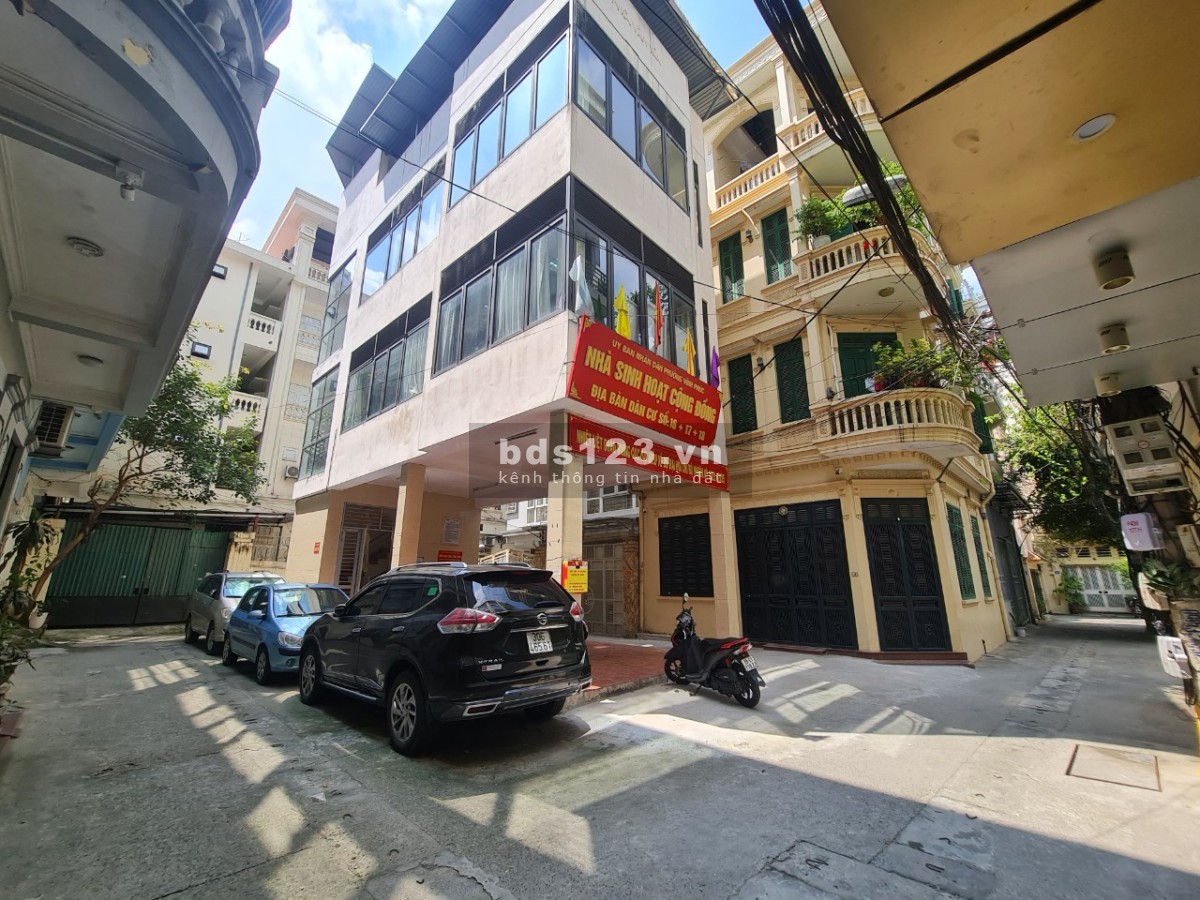 Bán nhà phố Đội Nhân, Ba Đình. Dt 58m, 5t, mt 5m, 12,6 tỷ. Vị trí trung tâm, Ô tô vào nhà, Ở sướng