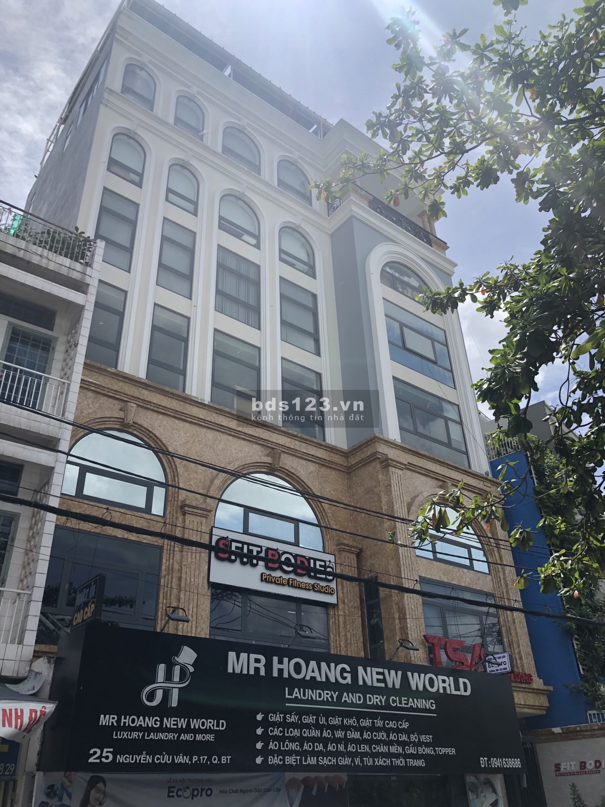 ️️Tòa nhà xinh đẹp Nguyễn Cửu Vân - Phường 17 - Quận Bình Thạnh - Diện tích 200m2