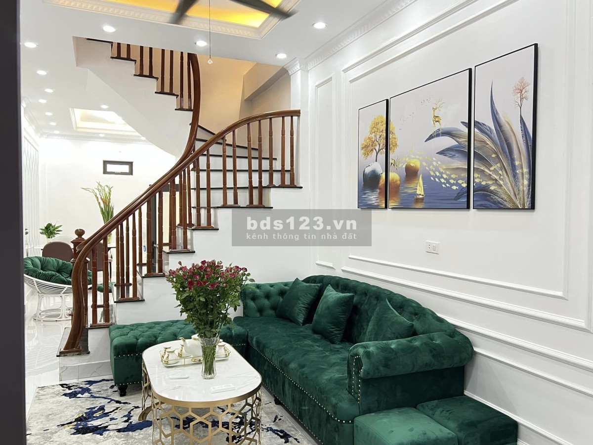 Bán nhà Trần Bình, ngõ xe ba gác, giá chưa đến 4 tỷ