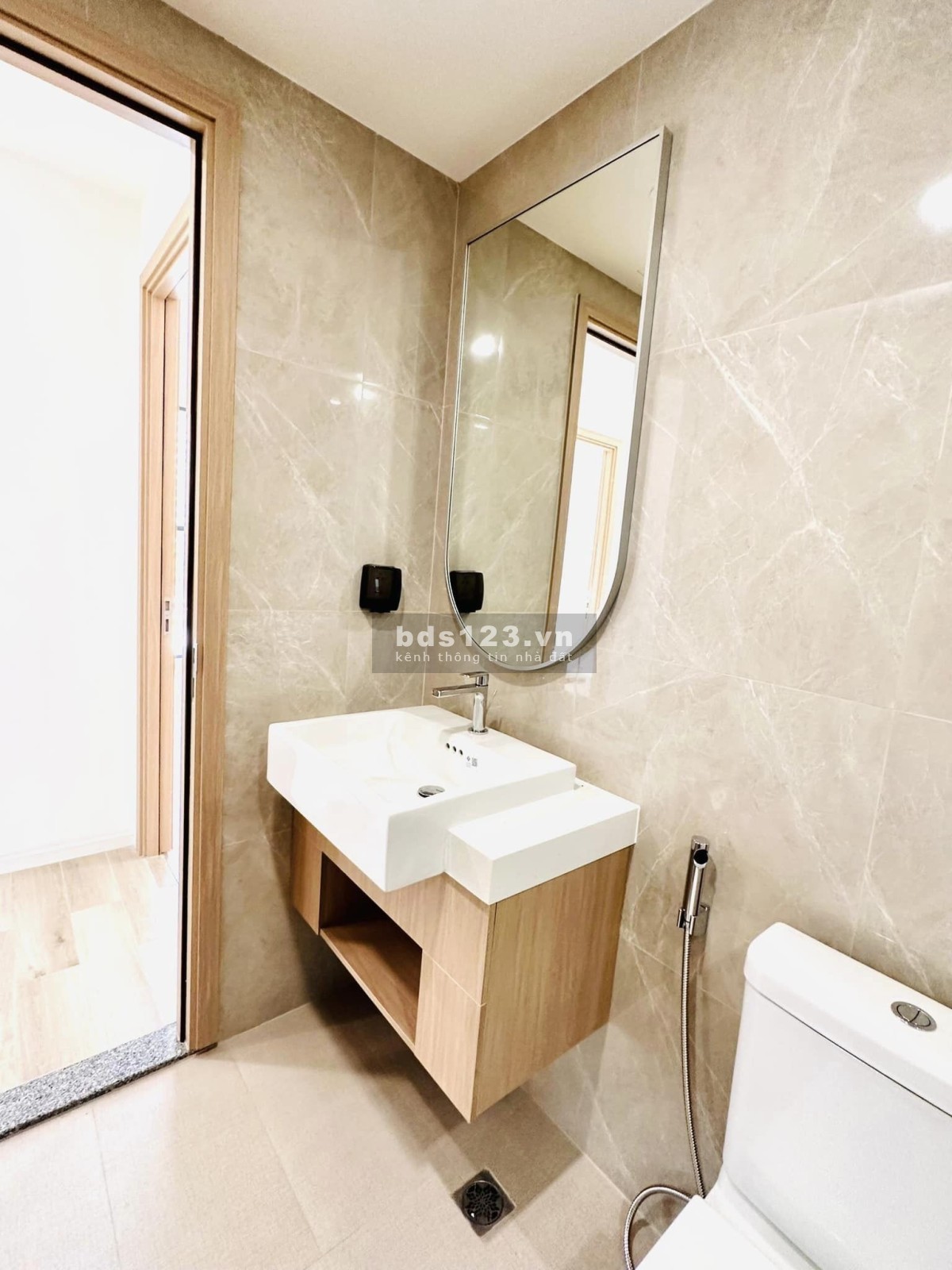 Căn hộ 2PN2WC Cao Cấp 74m2, 3.8 Tỷ, View Hồ bơi Masteri Centre Point tại KĐT Vinhomes Grand Park