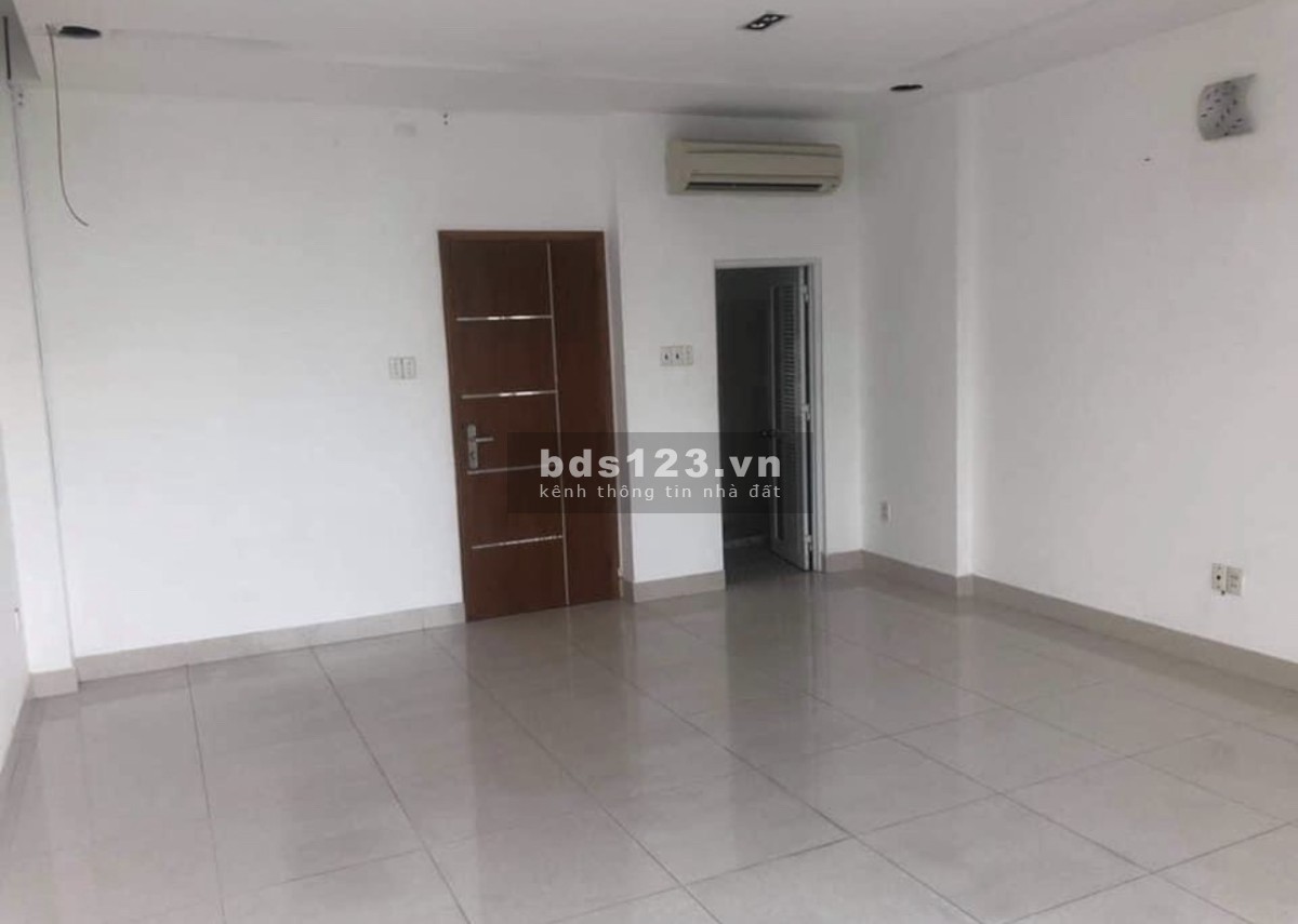 Chính chủ cần sang lại mặt tiền đường D4, Him Lam, Quận 7