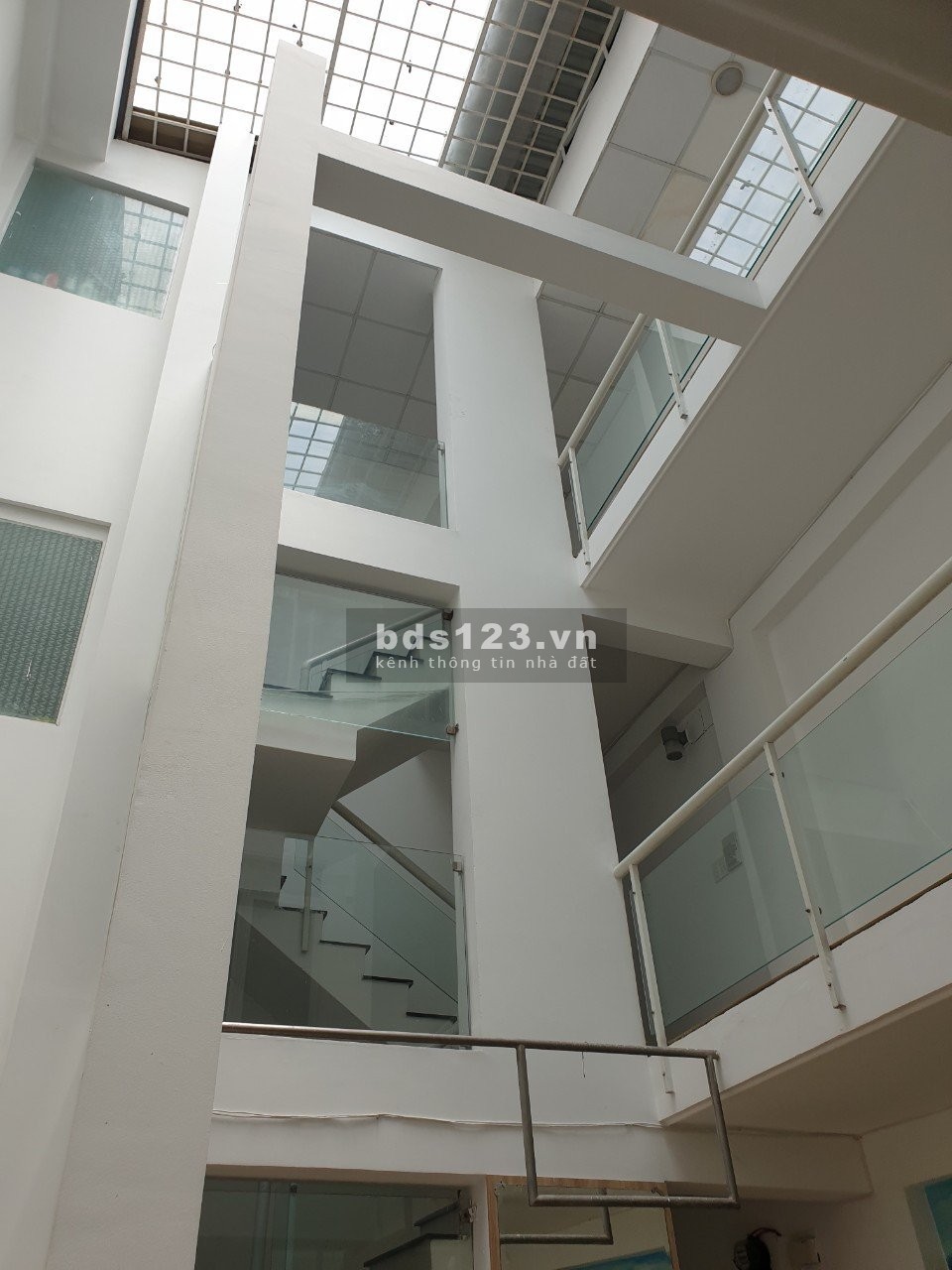 Bán nhà mặt tiền Cây Trâm, 3 tầng, 5.6x32m, mặt tiền đường Cây Trâm (Nguyễn Văn Khối)