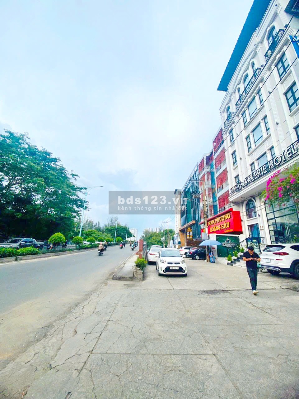 Giảm giá bán gấp KS Nam Phương Hoàng Hậu DT 12x40m KDC Trung Sơn giáp Q7, Bình Chánh