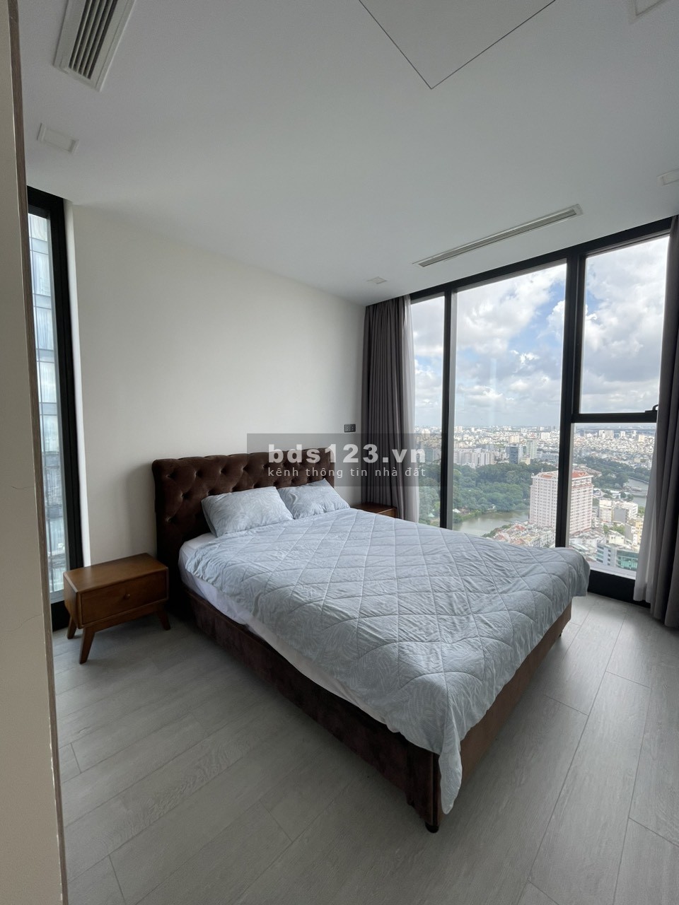Cho thuê biệt thự Bason view pháo hoa, 3PN giá 35 triệu tháng