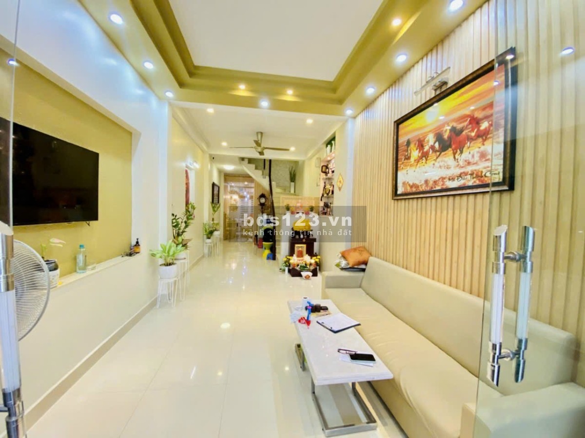 Bán nhà hẻm VIP 8m Hoàng Hoa Thám, Phường 12,Tân Bình, 56m2, 3 lầu - nhà mới, sang trọng