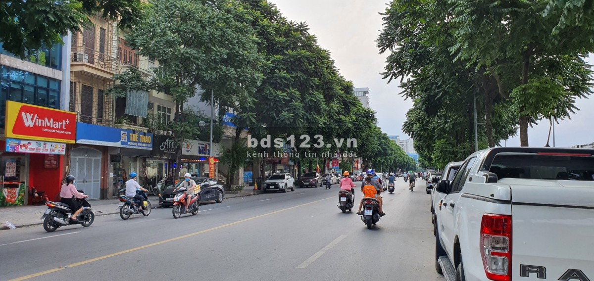 Bán nhà dòng tiền phố lê Trọng Tấn DT gần 120 m2 x 8 T MT rộng kd - VP - cho thuê - ở luôn