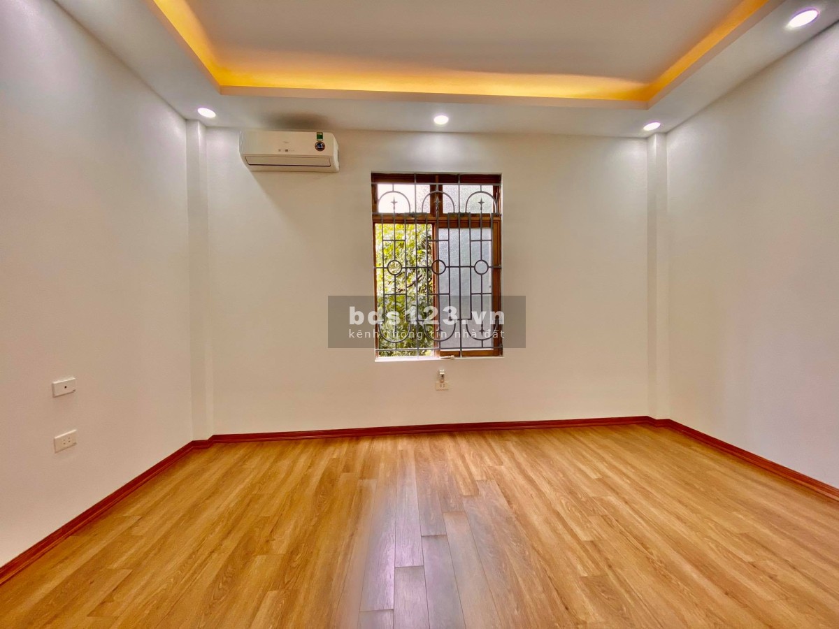 [ Trương_Định, Hoàng_Mai ]. Nhà 35m2, 4T, 3,9 tỷ, LÔ GÓC, NGÕ THÔNG