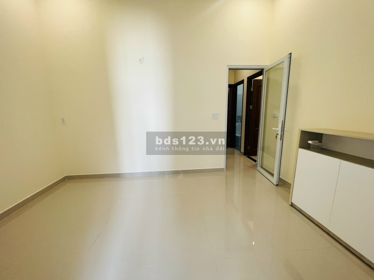 Gia đình bán căn biệt thự nam viên 7*18m ngay công viên hoa anh đào