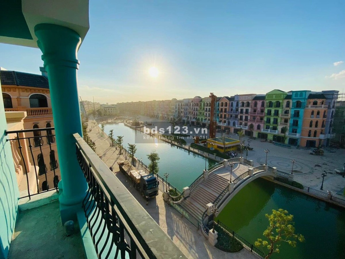 Cho thuê miễn phí 2 năm, căn Shophouse 2 mặt tiền đã hoàn thiện tầng 1 tại Mega Grand World Hà Nội