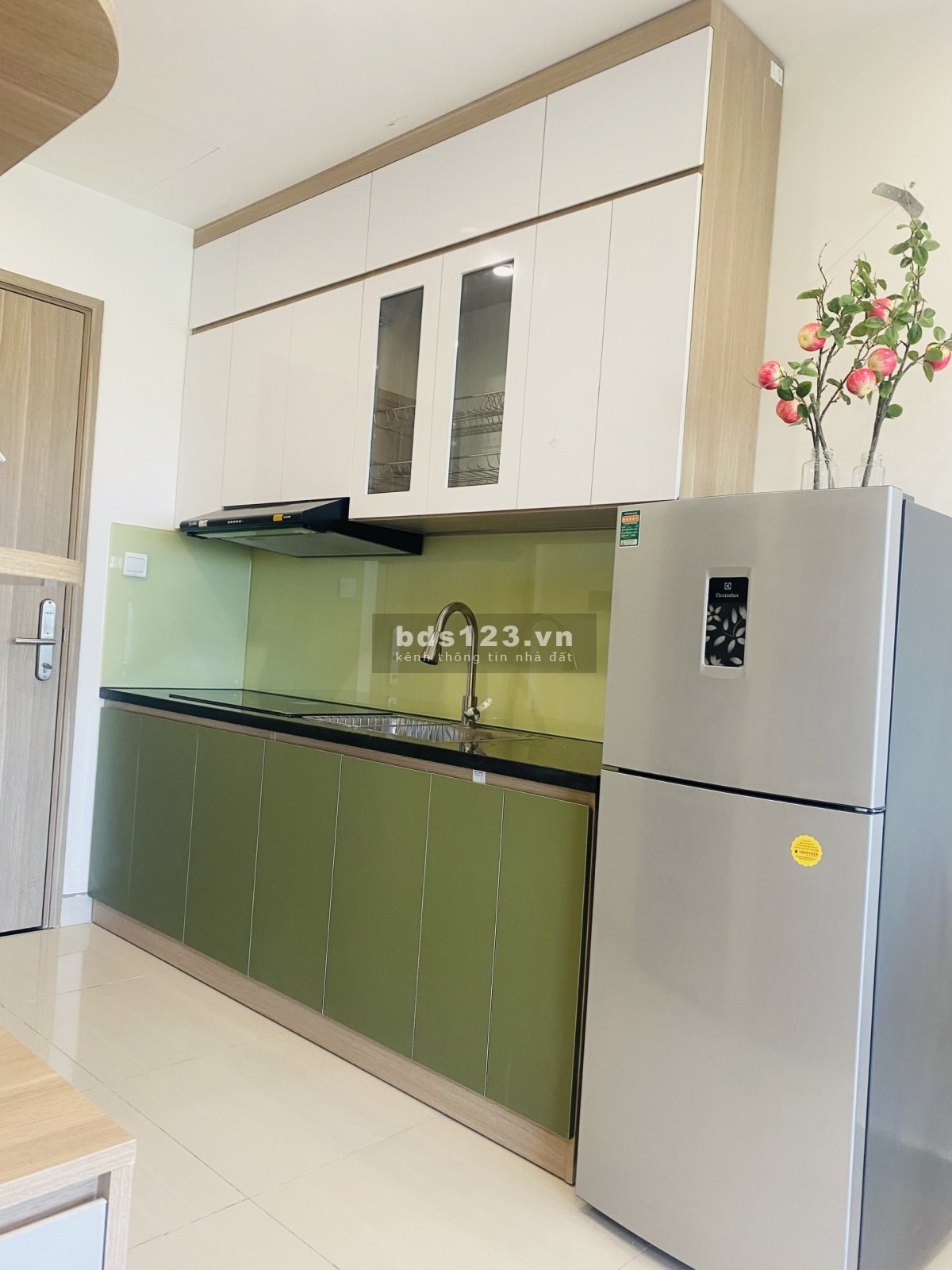 Bán studio 30m2 full nội thất, vị trí đẹp chỉ 1,3 tỷ Vinhomes Smart City