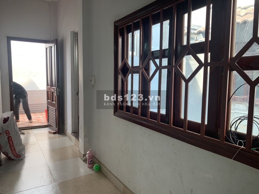 Cho thuê căn hộ dịch vụ, DT 60m2, 2PN,1PK,có ban công, full nội thất,gần Cv Quang Trung, Q.12