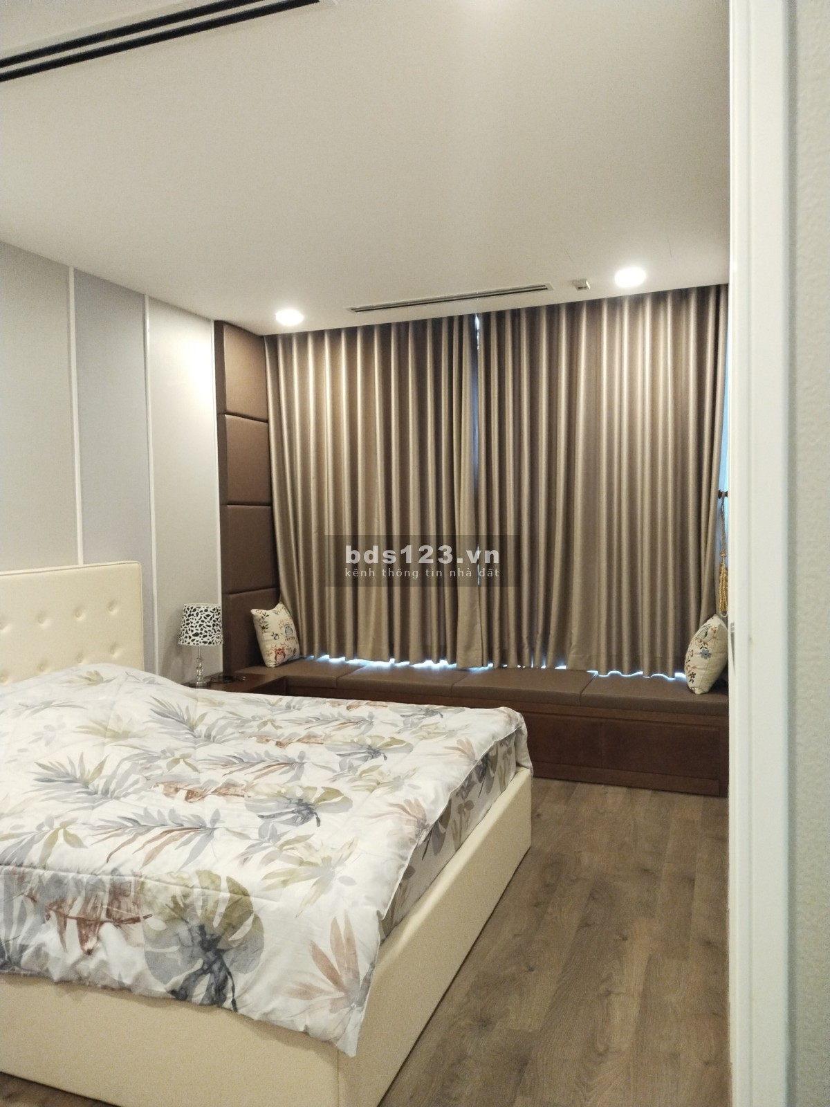 Cần bán căn hộ góc 4 phòng ngủ tại Vinhomes landmark 81, view siêu đẹp