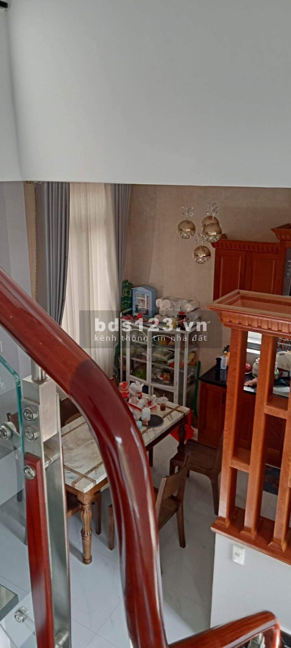 Bán nhà mặt tiền đường chính Đankia Phước Thành - Phường 7 - Tp. Đà Lạt