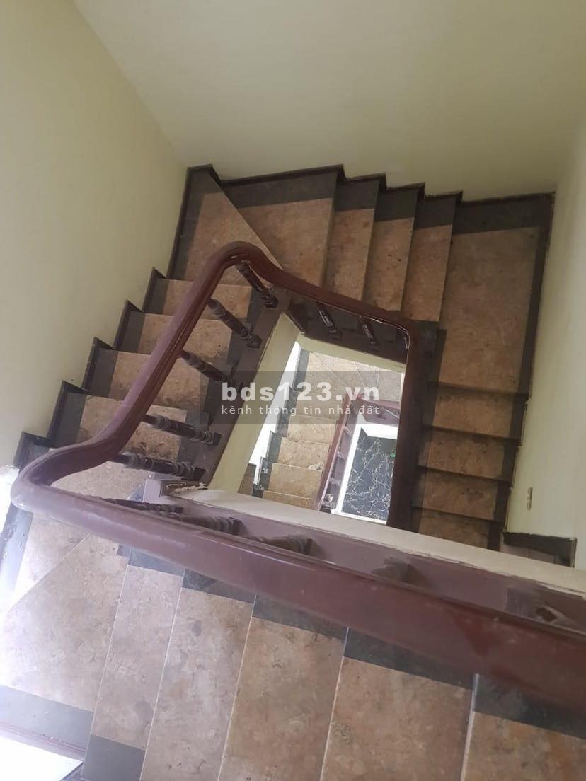 Cần bán nhà Bạch Đằng Hoàn Kiếm, diện tích 39m2, 3 tầng, 3.5 tỷ sổ nở hậu, hộ khẩu Hoàn Kiếm