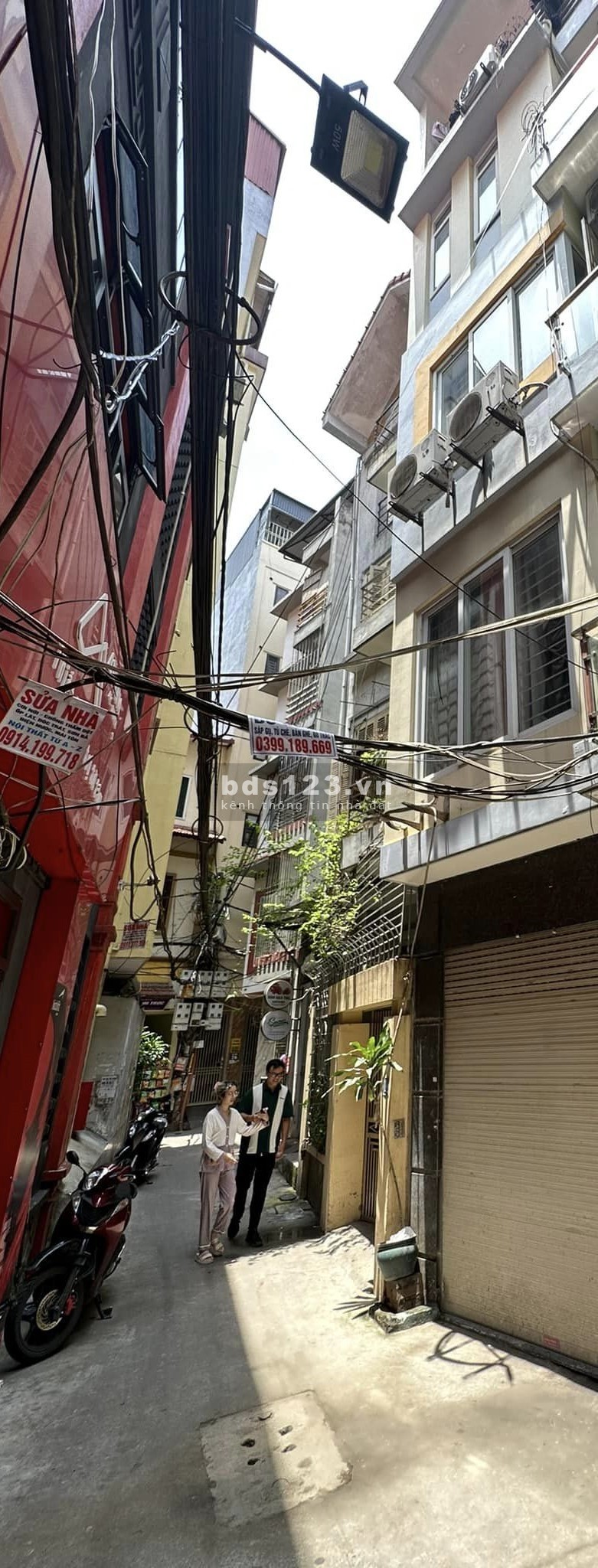 Bán nhà Cầu Giấy - Trần Duy Hưng. Ngõ thông, rộng. 51m2 x5T. Giá 8.5 tỷ