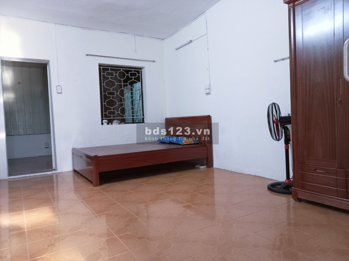 Cho thuê căn hộ tập thể phố Hồng Mai