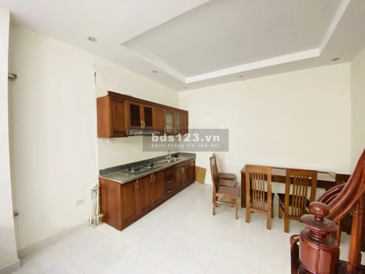 Chính chủ bán nhà phố chùa Bộc - Đống Đa diện tích 41m2 * 4 tầng ngõ rộng nhà hẹp