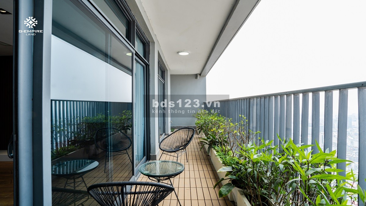 Bán nhanh căn hộ 2 phòng ngủ rộng 102m², giá 5 tỷ, đủ đồ Discovery Complex