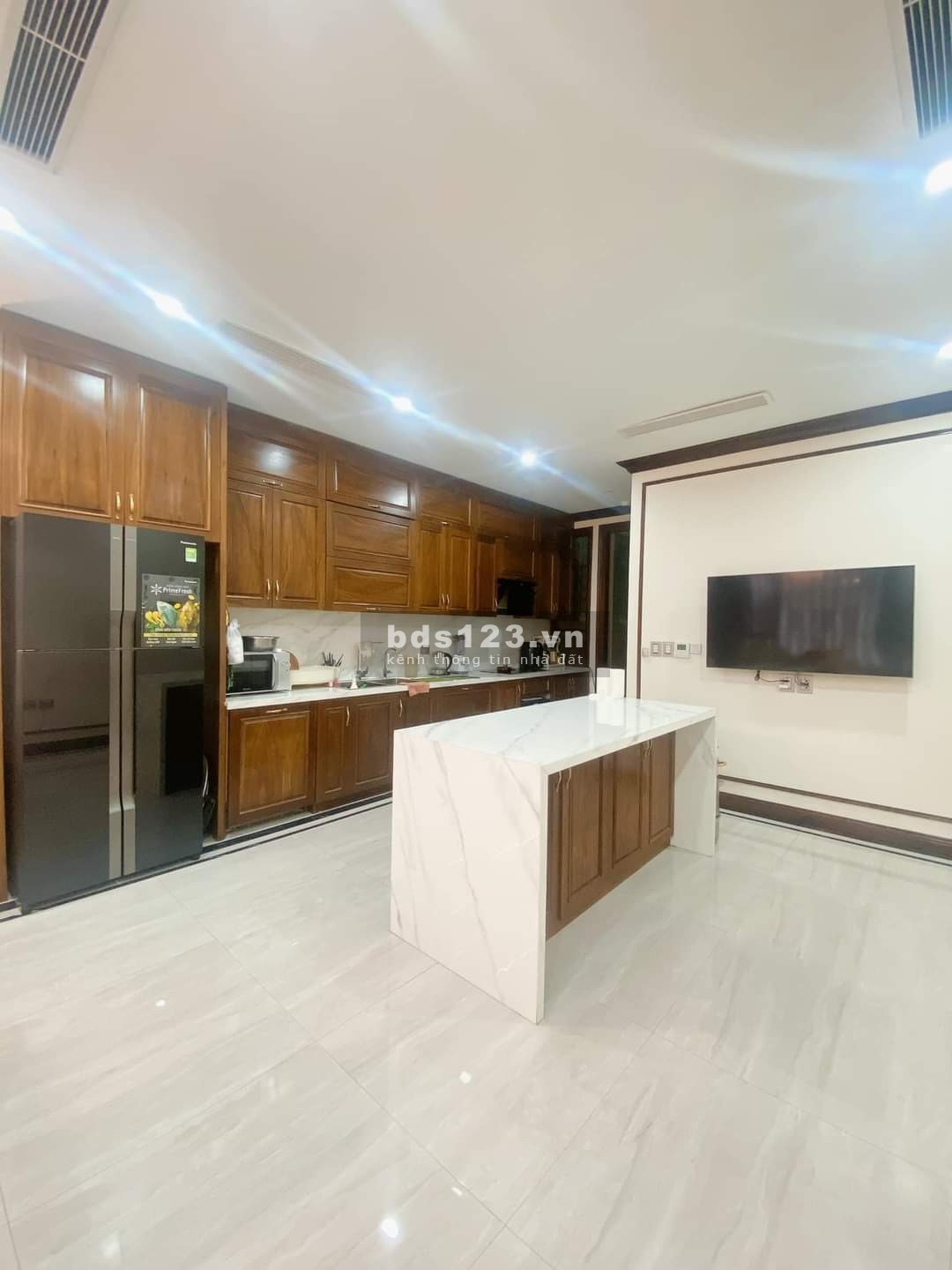 Bán nhà phố Vọng, DT 80m² x 6 tầng, thang máy, Gara, MT rộng KD văn phòng, nhà đẹp ở luôn
