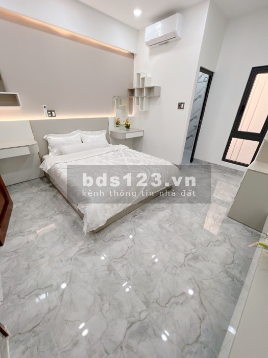 Bán nhà gấp ngay Nguyễn Thị Minh Khai, quận 1, DT 450m² (6,5x25), 4 tầng, 63 tỷ hơn