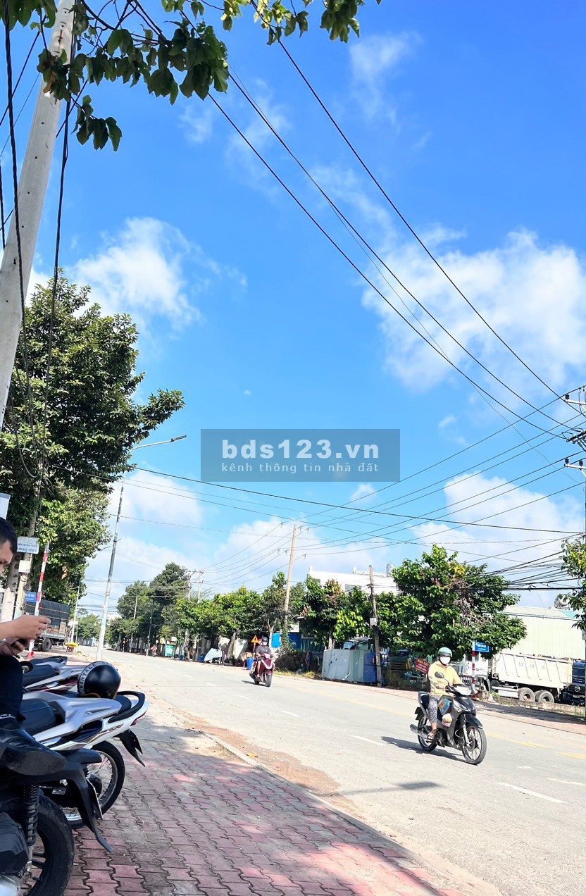 Bán lô đất mặt tiền đường Bùi Thị Xuân - Gần chợ Tân Bình, Dĩ An