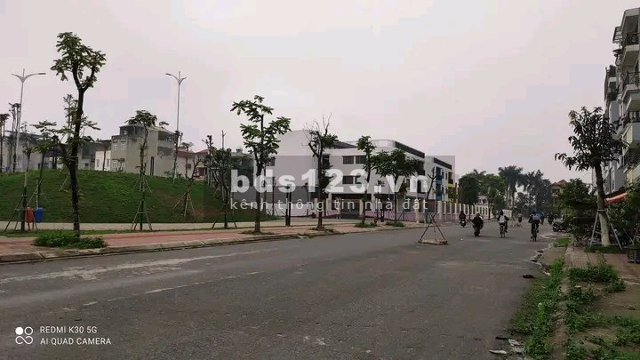 Bán đất Ngọc Thụy 43,3m, giá 4 tỷ 100 triệu, ô tô vào đất, 0987883182