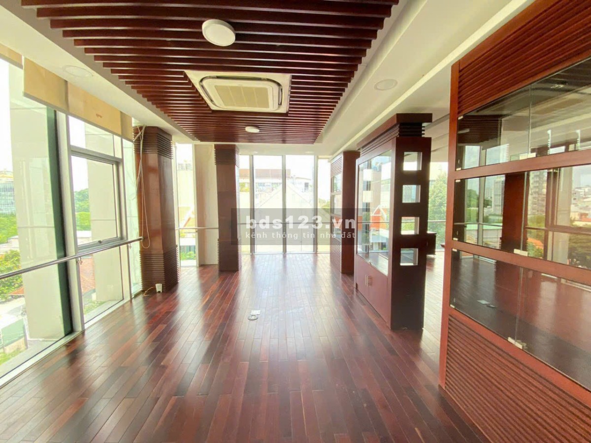 Hàng hiếm tòa nhà mặt tiền Nguyễn Văn Thủ, Phường Đa - Kao, Quận 1 - Siêu đẹp.
