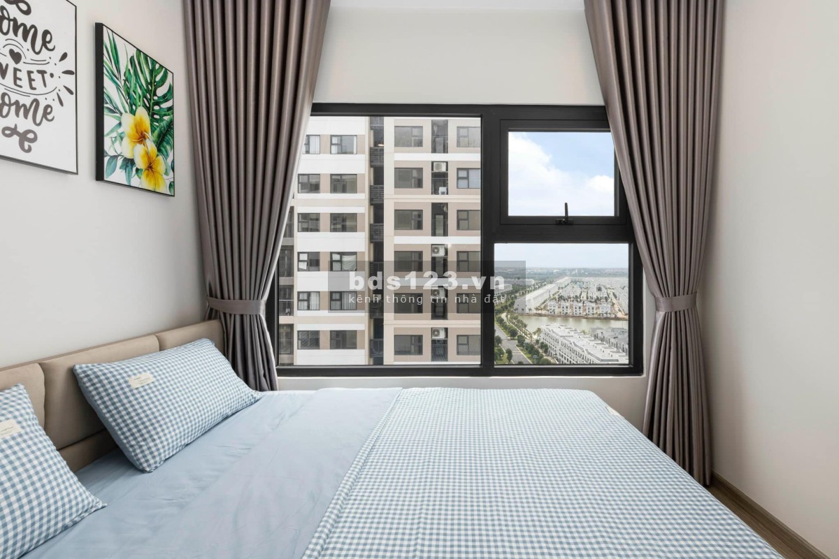 Chính chủ bán căn hộ 2n1vs 60m2 giá 1550 triệu tặng nội thất KDT Vinhomes Ocean Park