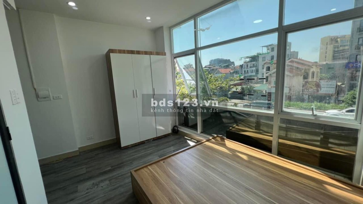 Bán nhà Âu Cơ Tây Hồ 64m2, mặt tiền 4.6m, 4 tầng, đang kinh doanh dòng tiền. Giá bán 14.5 tỷ