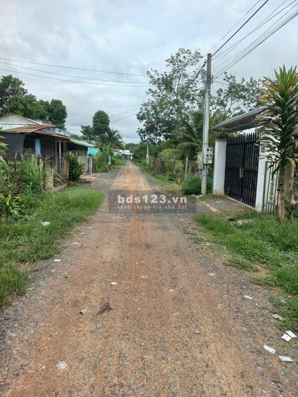 Cần bán lô đất 159m² ngay sau lưng chợ Cầu Khởi Dương Minh Châu nhỉnh giá 400 triệu