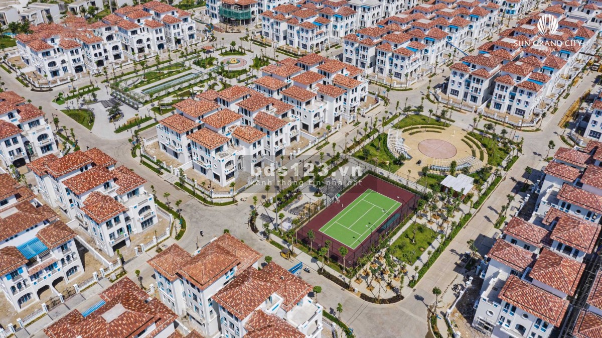 Chính chủ cần bán gấp căn biệt thự 350m2 giá cắt sâu mặt biển Sun Feria Bãi Cháy Hạ Long Quảng Ninh