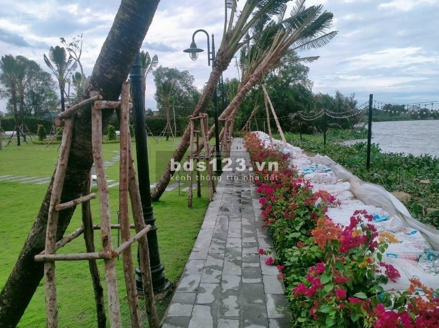 Cần chuyển nhượng lô đất full thổ cư mặt tiền chính chủ đầy đủ pháp lý