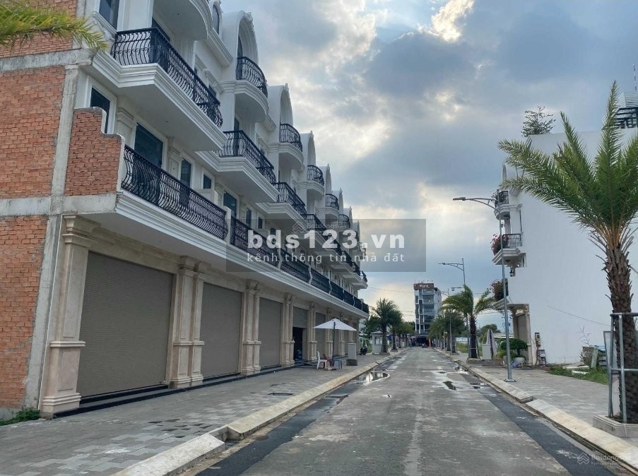 Cần chuyển nhượng lô đất full thổ cư mặt tiền chính chủ đầy đủ pháp lý