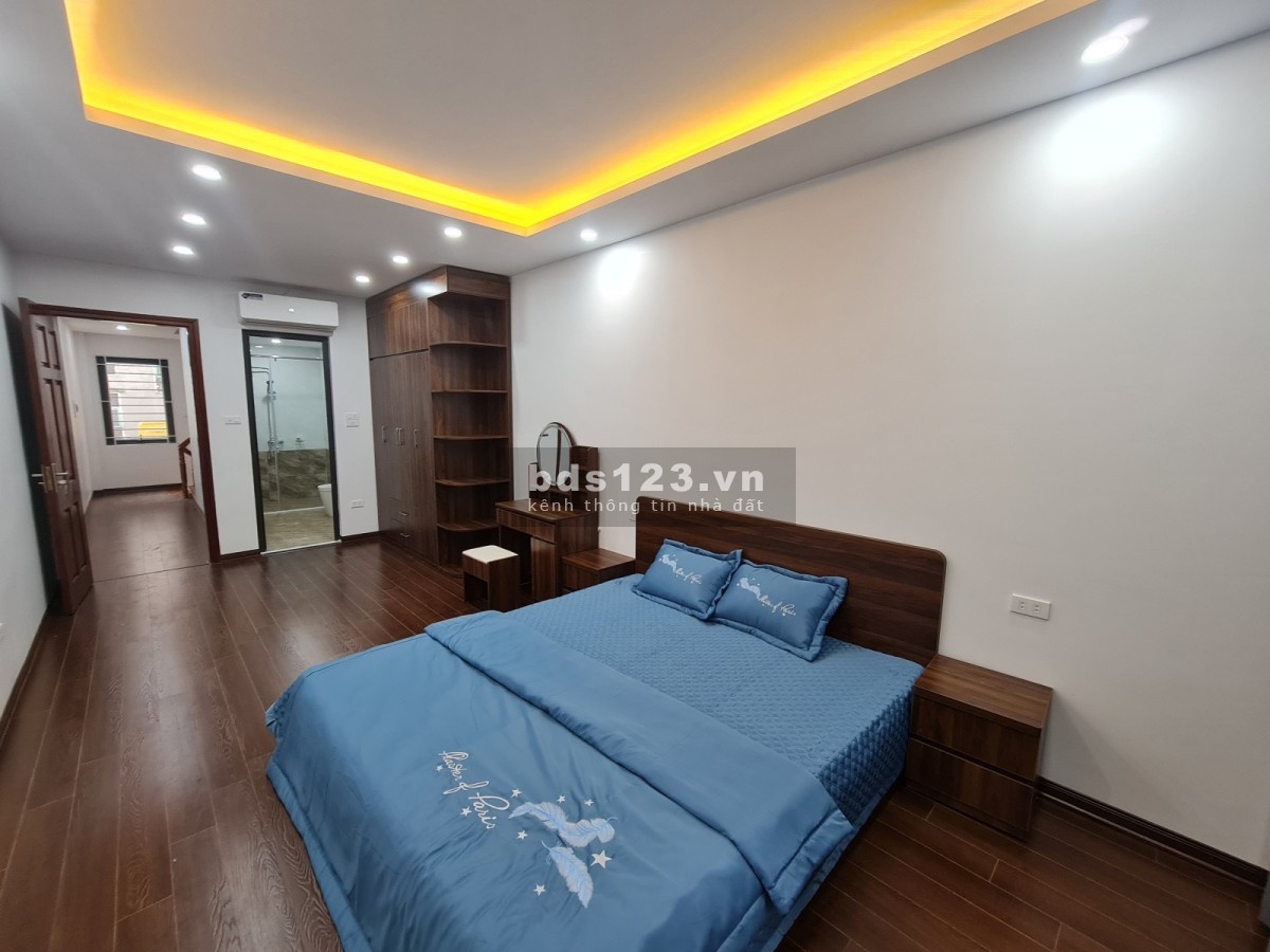 Bán nhà mặt phố Xã Đàn 31m2, giá 6,5 tỷ