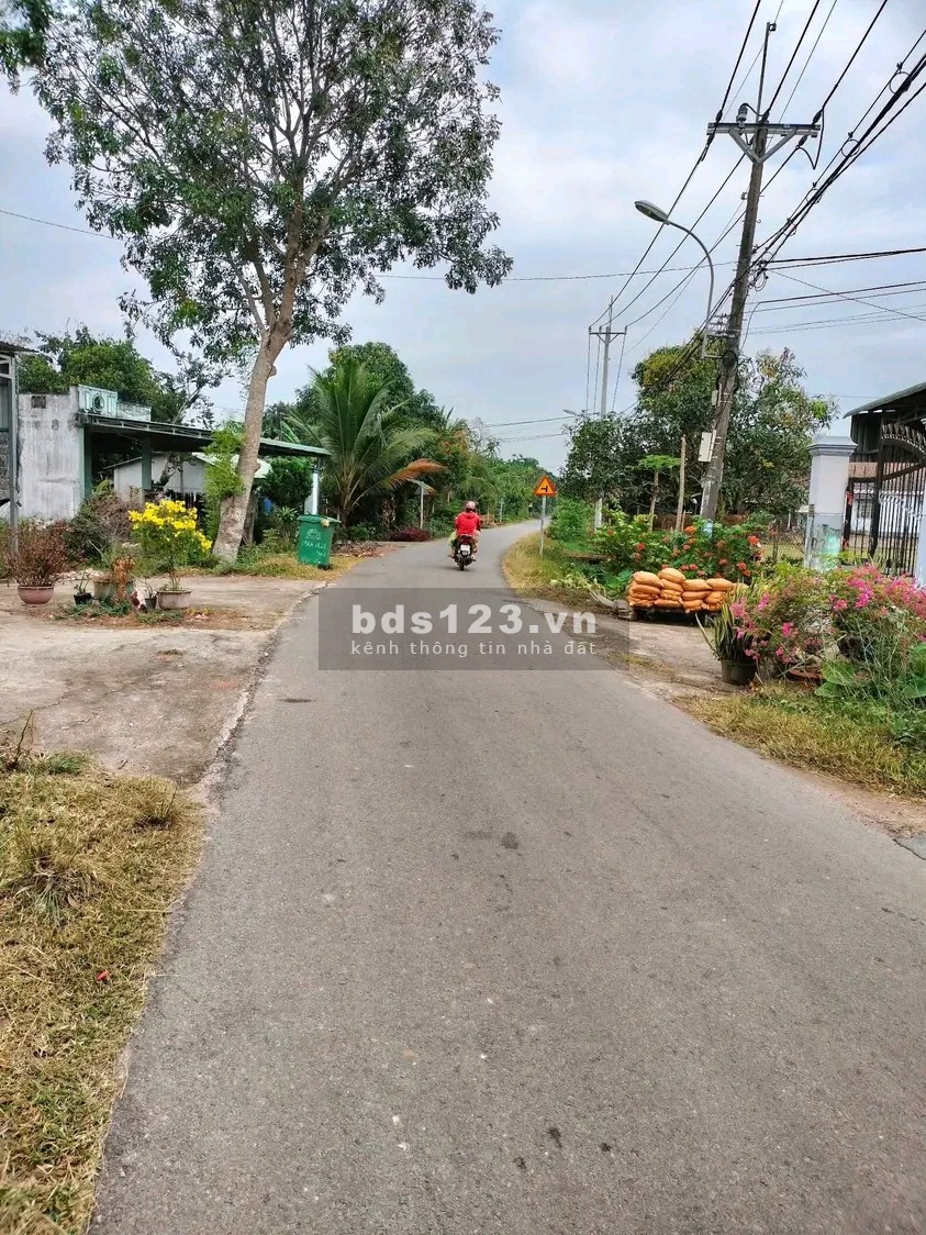 Chủ cần bán gấp lô đất ở Đ. Bến Súc , An Phú , Củ Chi ( 180m² ; 540tr )