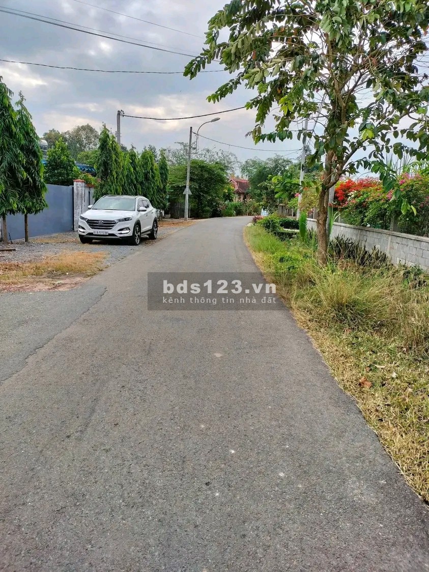Chủ cần bán gấp lô đất ở Đ. Bến Súc , An Phú , Củ Chi ( 180m² ; 540tr )