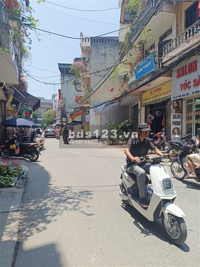 Bán nhà 4 tầng mặt phố Phan Đình Giót, 43m2, MT 4.5m, vỉa hè, KD sầm uất, chỉ 7.5 tỷ.
